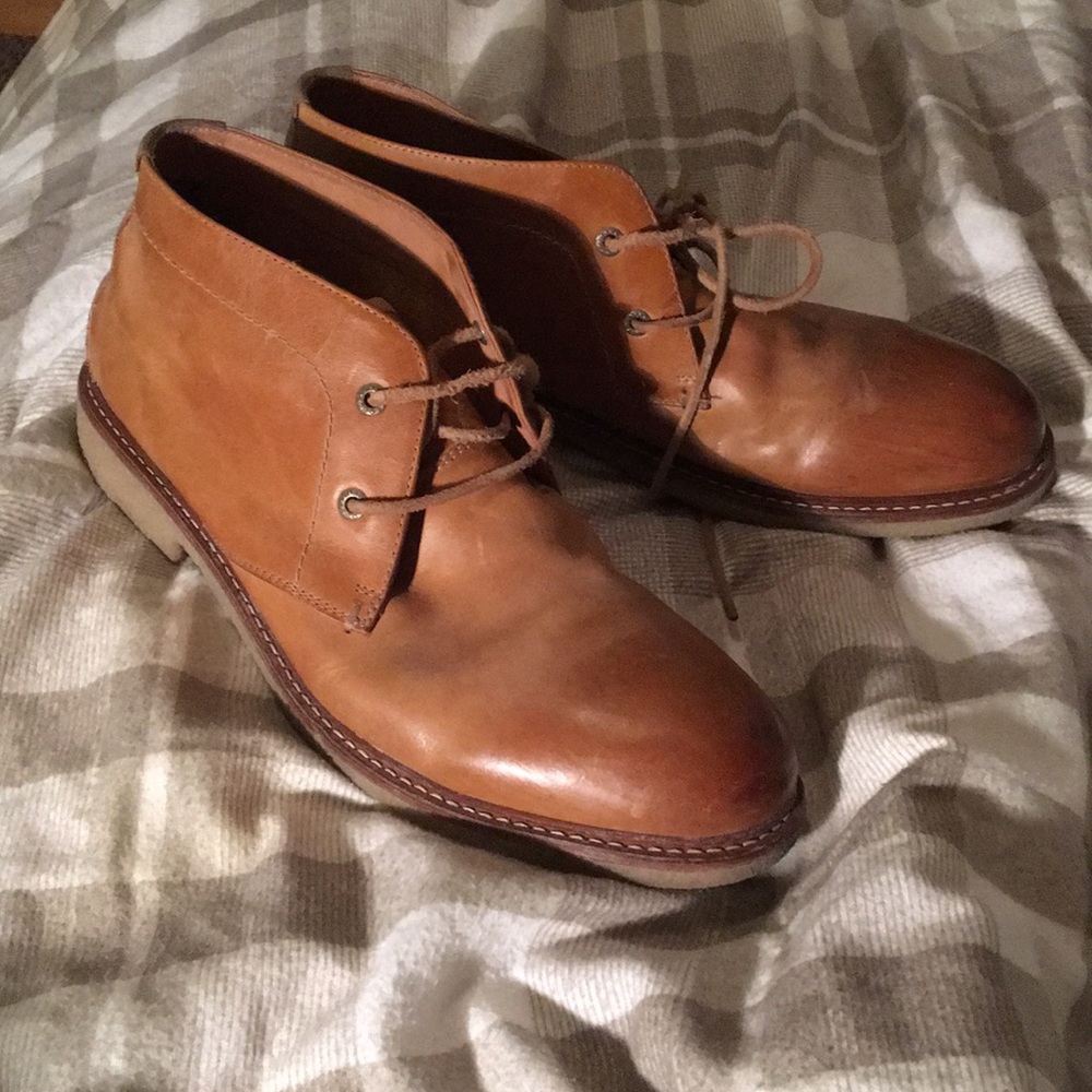 Lucky Brand light brown chukka boots